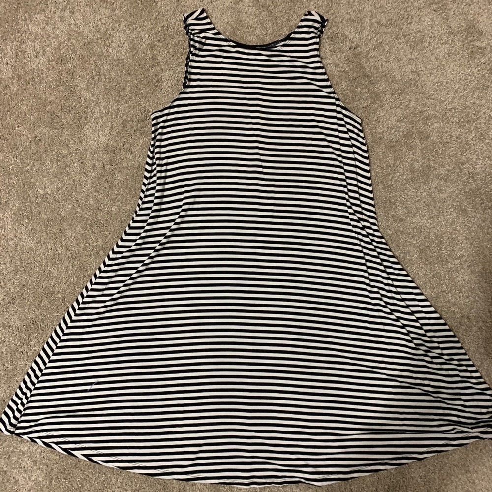 Women’s dress